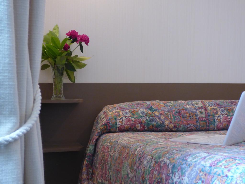 Hotel Saint Jean Vals-les-Bains Εξωτερικό φωτογραφία